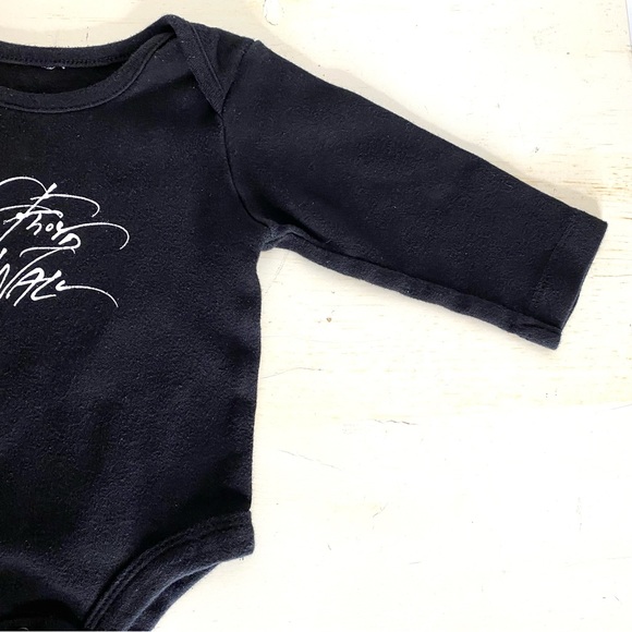 Pink Floyd The Wall Black Long Sleeve Onesie - Picture 2 of 5